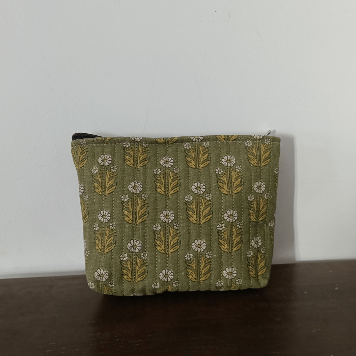 make-up-pouch